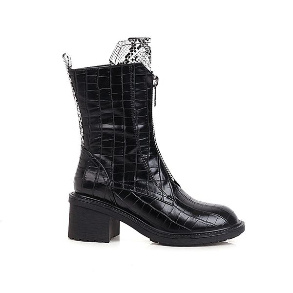 

fine 2021 female boots fiber 22-25 in autumn length and winter short standard stone booties + snake pattern frontal yyps, Black