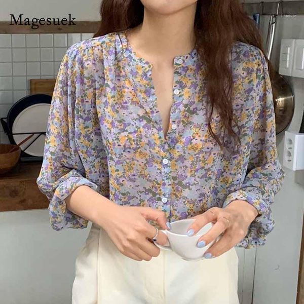 

plus size casual 2021 autumn women vintage chiffon blouse korean long sleeve floral shirts women loose cardigan ladies 103331, White