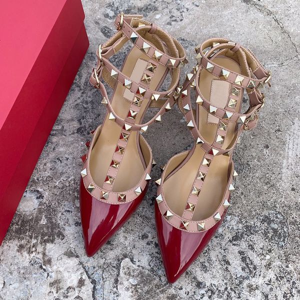

2020 new classic rockstud rivet patent leather nude high-heeled shoes with leather big soles and thin heels with buckle, Black