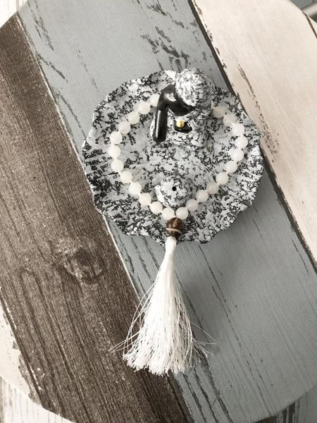 

8mm white jades bracelet hand knotted mala mini rosaries bracelets energy prayer bracelets tassel bodhi pendant yoga bracelet1, Golden;silver