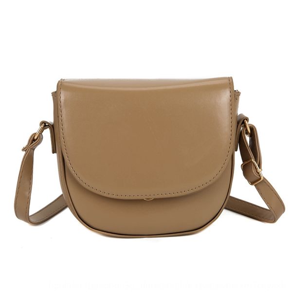 

ins 2020 новый сингл плечо небольшая толпа полукруг дизайн почтальон седло мешок седло bagtrend простой и универсальный женский сумка ee