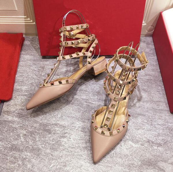 

sandals 2021 summer rivets pointed toe low heels women v home strap thick heel mid, Black