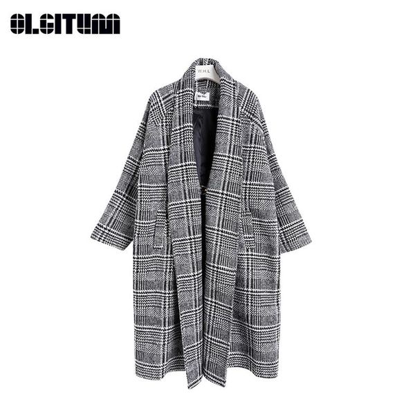 

new autumn/winter fahsion women warm black/white plaid woolen coat with pocket button 2020 lapel long loose thick outwear female