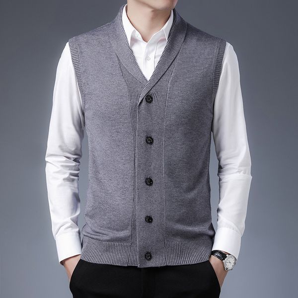 

2021 new xale collared v neck sleeveless man's shirt down cardigan thin vest fall new clothing fashion gtd6, White;black