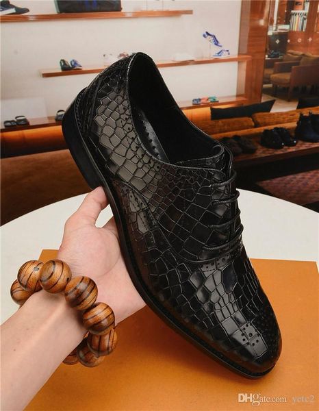 

q1 men classic business shoes man dress shoes fashion korea pointed toe lace-up formal wedding shoes designer men black lattice 2020 new 22