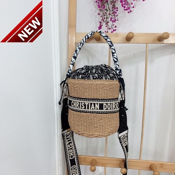 

d home letter female 2022 new fashion versatile bucket single shoulder messenger portable hand woven straw bag