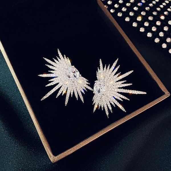 

New Luxury Zircon Stud Earrings For Women Shiny Full Rhinestone Flower Lady Earring Party Wedding Girls Fashion Ear Jewelry, Silver