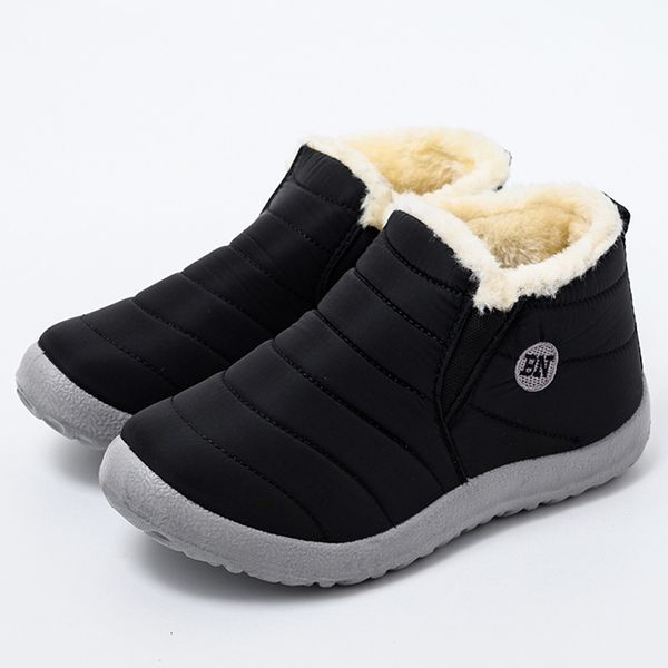 

woman's snow boots. wbia, Black