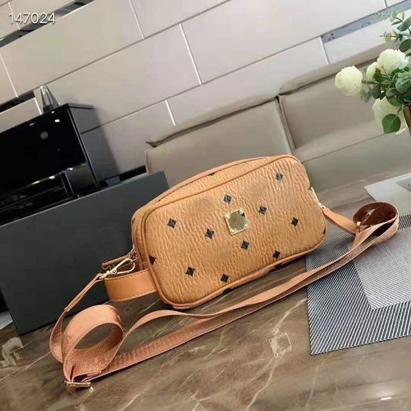 

men's and women's toiletry bag m print travel organizer
