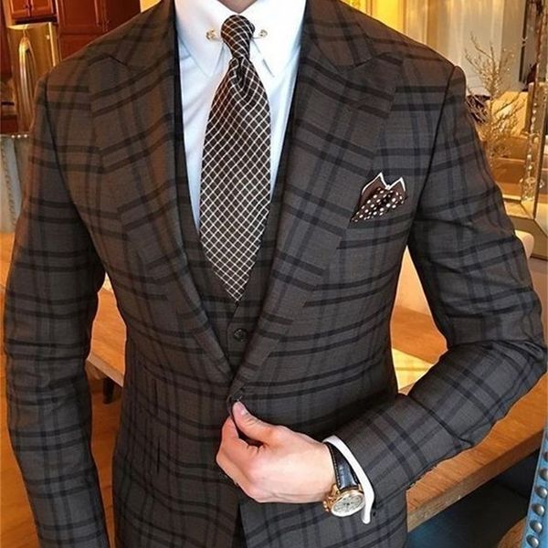 Mens vintage 3 peças cinza xadrez ternos notch lapel homens slim fit ternos groomsmen ternos de casamento (jaqueta + pant + colete) 201106