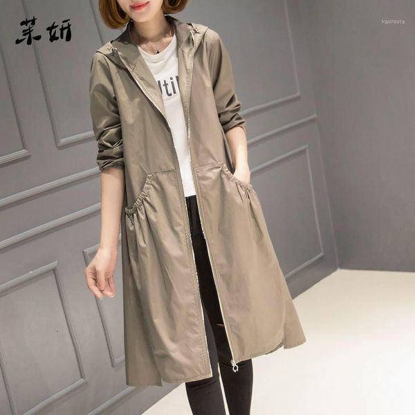 

2020 spring autumn new korean casual windbreaker ladies vintage loose large size thin long trench coat for women hooded v8671, Tan;black