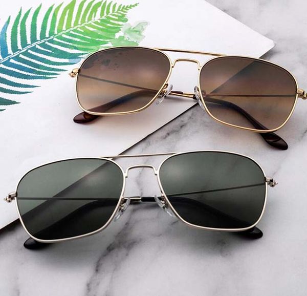 Design elegante Mulheres homens de óculos de sol Metal Metal Frame Designer UV400 óculos de sol Black Sun Eyewear Silver W36 com estojo