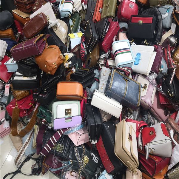 

2020 new single shoulder shoulder small square bagfashionable small square bag new live crossbody bag trendy mixed criol