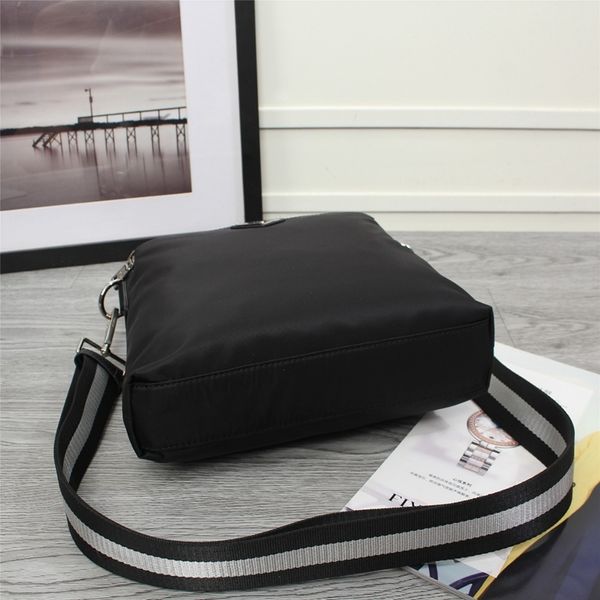 

p family classic mens waterproof nylon cloth bag parachute shoulder messenger bag versatile backpack light canvas crossbody bag