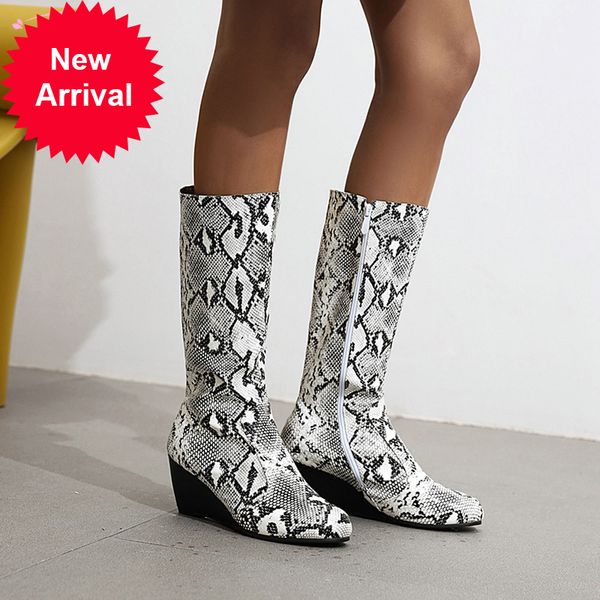 

2021 the new stray round-headed style of calf-calf serpentine white apricot-yellow yellow asco high heel equestrian boots women's shoes, Black