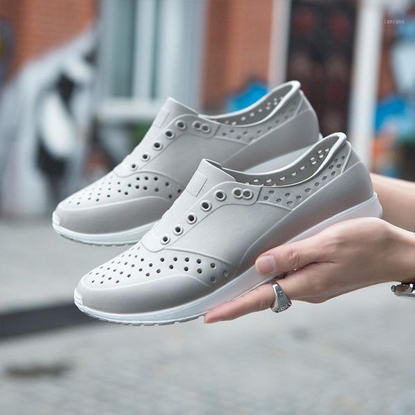 

2020 summer rain shoes men beach sandals hole breathable garden mules shoes couples sneakers eva women sandalias hombre1, Black