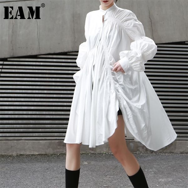

[eam] 2020 new spring autumn stand collar long sleeve white pleated stitch irregular big size shirt women blouse fashion lj200815