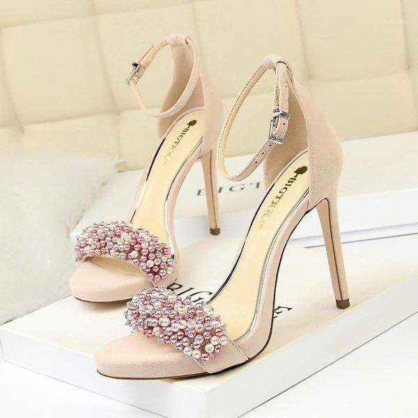 

europe and the party shoes with ultra fine with waterproof suede pearl diamond one word sandals1, Black