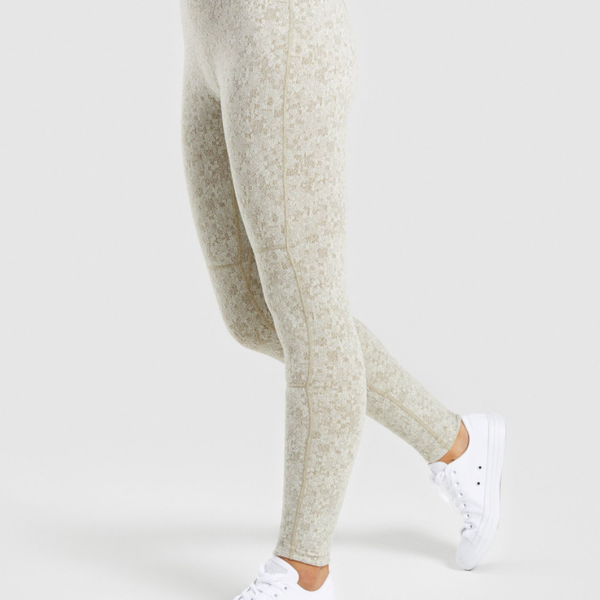 

2021 selling hip lifting slim breathable printed yoga pants for jogging, White;red