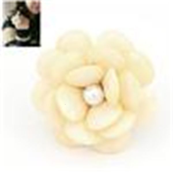 

the cream petals camellias elastic rings, Golden;silver