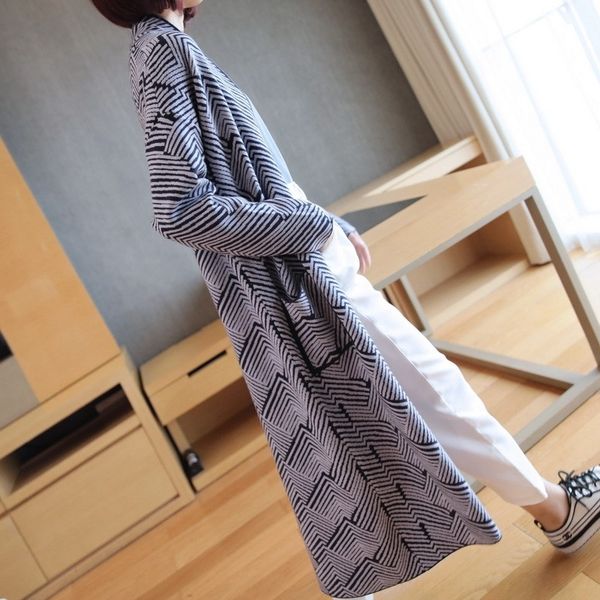 

wdcti long sleeve cardigan for women outer blue autumn loose sweater mid-length 2020 wear new striped coat coat knitted x3cmc, White;black