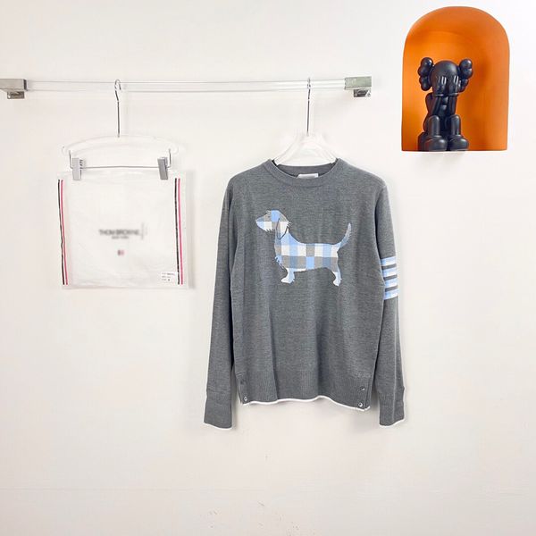 

new aop jacquard letter knitted sweater in autumn winter 2020 custom jacquard knitting machine enlarged detail crew neck cotton 173