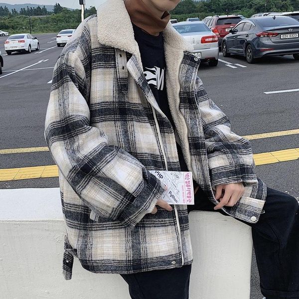 

2020 new luxury designer men's padded jacket winter lamb wool coat male handsome padded coat loose cotton1, Black