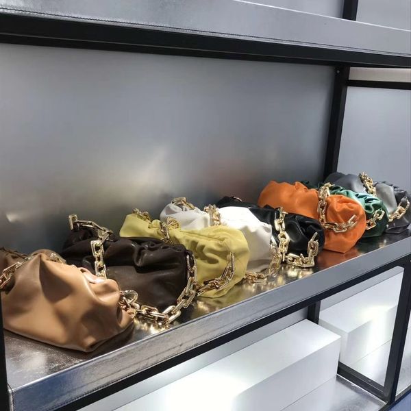 

thick metal chain pouch cloud hand bag pleated wrapped dumpling bag ins 2020 yellow luxurys designers bags leather purses handbags
