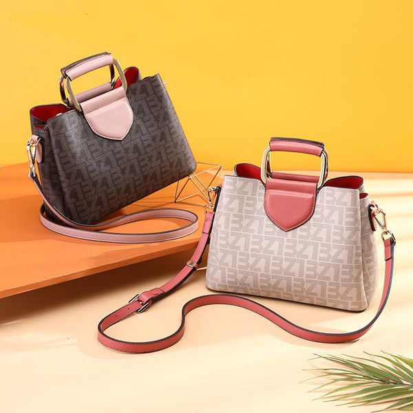 

bag female 2020 new messenger bag european and american fashion handbag large capacity trend printing middle-aged shoulder bag l9066
