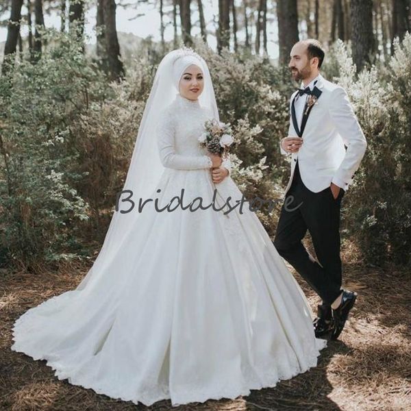 

modest islamic muslim wedding dresses 2021 high neck lace country wedding dress long sleeve lace appliques winter garden bridal gowns cheap, White