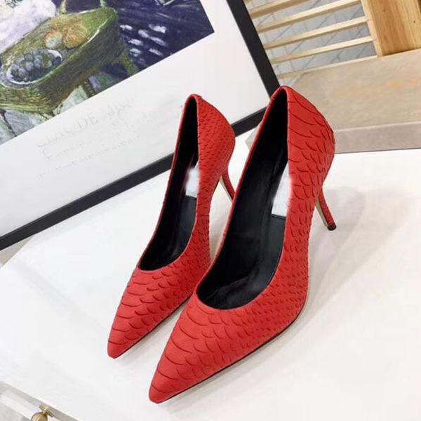 

in the fall of 2021, the new knife cut cowhide pointed high-heeled shoes with low heels and single shoes, Black