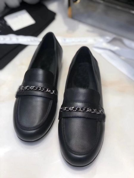 

кожаная обувь с каблуком и небольшим большим каблуком, Black