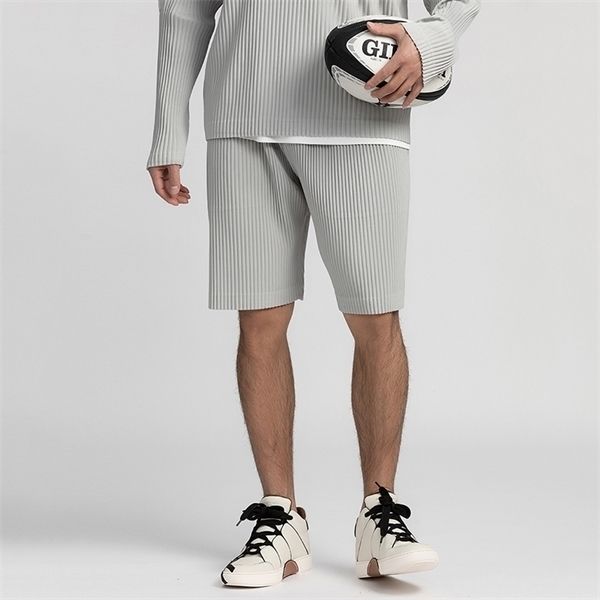 

iefb / men's wear japan style stretch fabric thin style loose casual knee length pants pleated elastic waist shorts male 9y3051 1027, White;black
