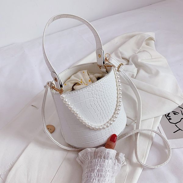 

versatile women's small messenger messenger small packet diagonal 2020 fashionable new fashion slant straddle bag korean online red por