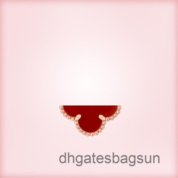 

four-leaf clover womens designer pendant necklace classic 18-karat gold lucky four leaf clovers necklaces stylish personality gift for loves, Silver