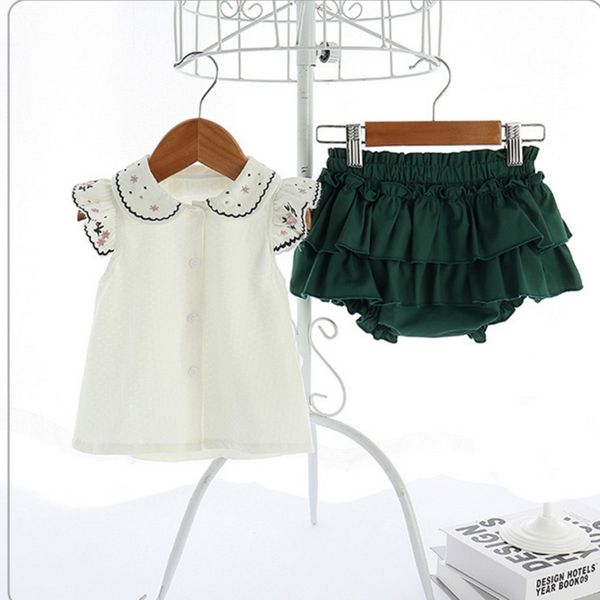 

wholesale 2021 spring new girls 2-pcs sets sleeveless peter pan collar white + green solid color shorts kids clothes e9212