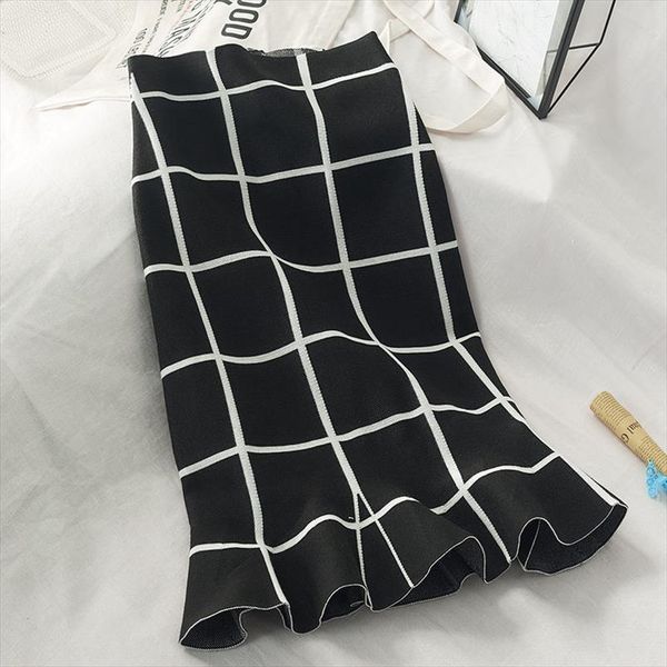 

women 2020 autumn winter knitted plaid memaid ruffles one step skirt women vintage high waist midi skirts, Black