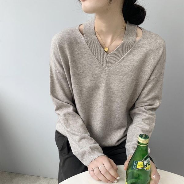 

women's sweaters 2021 early spring v-neck long-sleeved knitted warm white sweater solid color for women c891, White;black