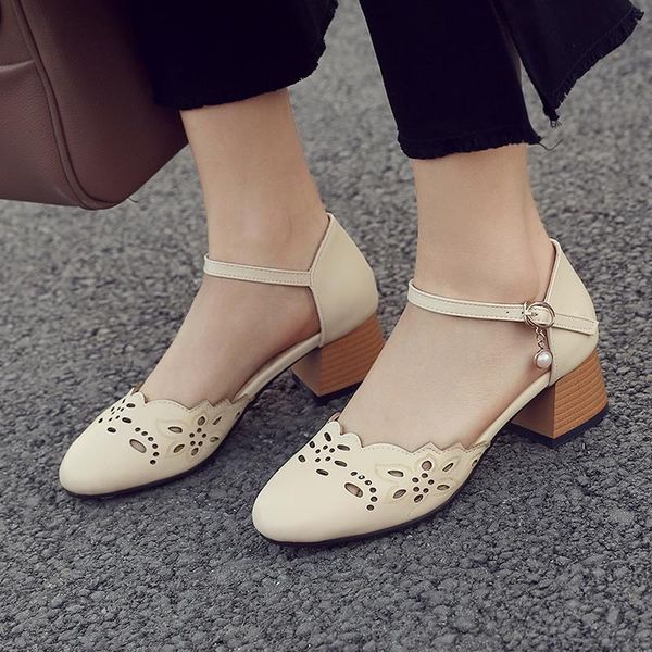 

plus size 34-46 women's new pumps high leather hollowing out round toe casual shoes handmade vintage shallow buckle strap pumps, Black