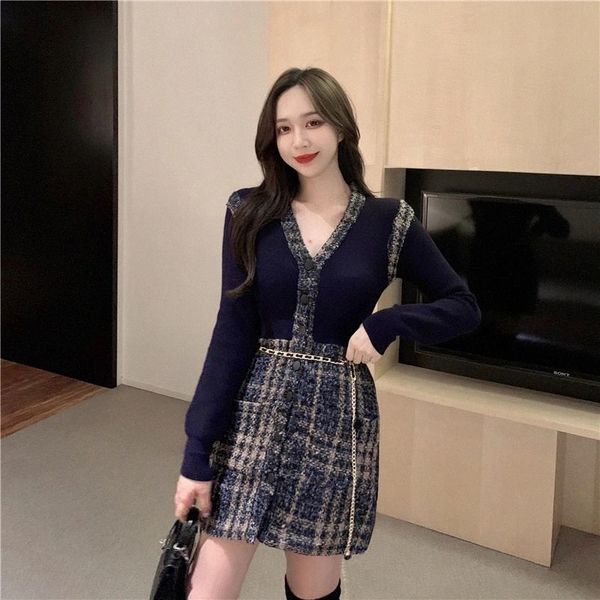 

jxmyy autumn and winter french retro v-neck single-breasted long-sleeved woolen dress hepburn style slim stitching knitted dress #wp2s, Black;gray