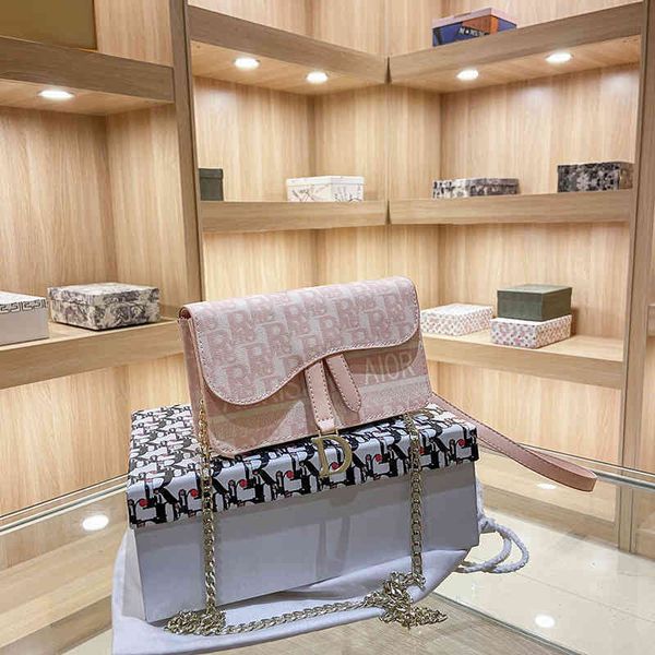 

2022 latest luggage factory wholesale summer women's old flower waist embroidery chest chain one shoulder messenger bag small square ba