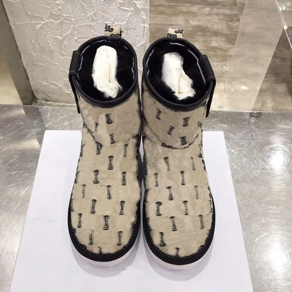 

2020 brand women snow canvas embroidery boots wedges warm eiderdown boots shoes woman footwear designer shoes, Black