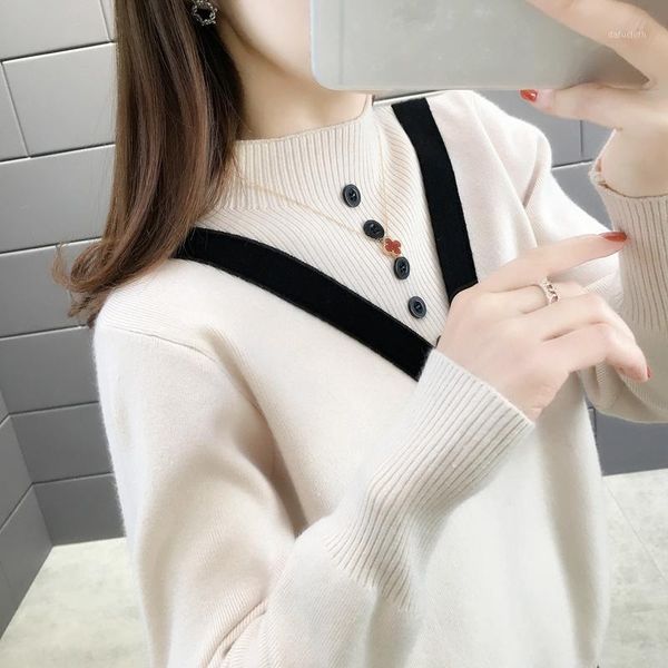 

room 153791 side row no.3 down] actual p of new half height collar v-shaped color matching button cover knitwear 421, White;black