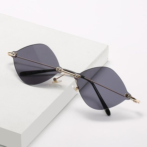 

2021 Fashion Square Rimless Sunglasses New Women Small Sun glasses Shades Metal Sunglass UV400 Eyewear, White;black