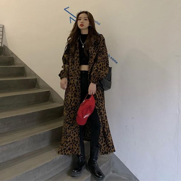 

autumn winter 2021 new retro hong kong style medium long style is popular small long sleeve windbreaker jacket women's wear, Tan;black