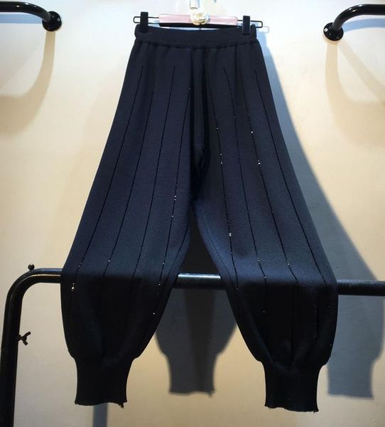 

[ewq] european loose polyester spring womens capri summer heavy vertical drill ice knitted trousers ladies high waist harlan, Black;white