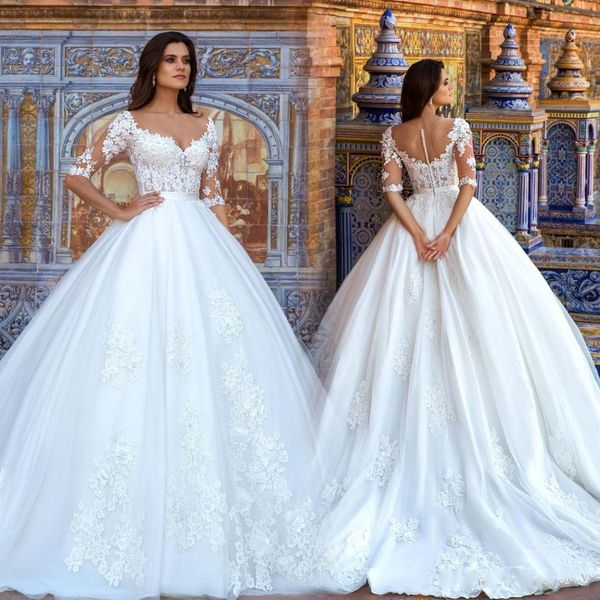 

new lace ball gown wedding dresses 2021 gelinlik with half sleeves applique wedding bridal gowns vestido de noiva, White