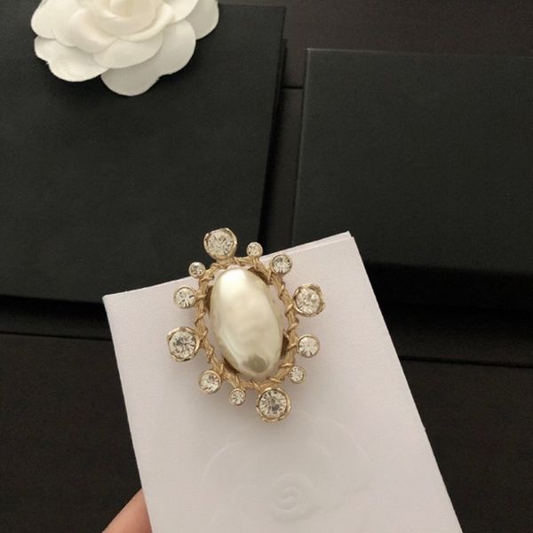 

factory direct sale crystal diamante & imitation pearl fashion flower leaf and deer brooch pins for women in assorted designs 201009, Gray