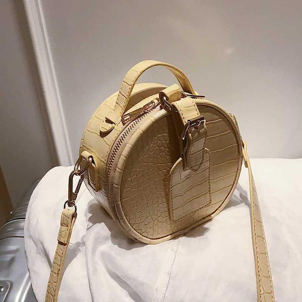 

crocodile pattern round tote bag 2020 fashion new high-quality pu leather women's designer handbag travel shoulder messenger bag
