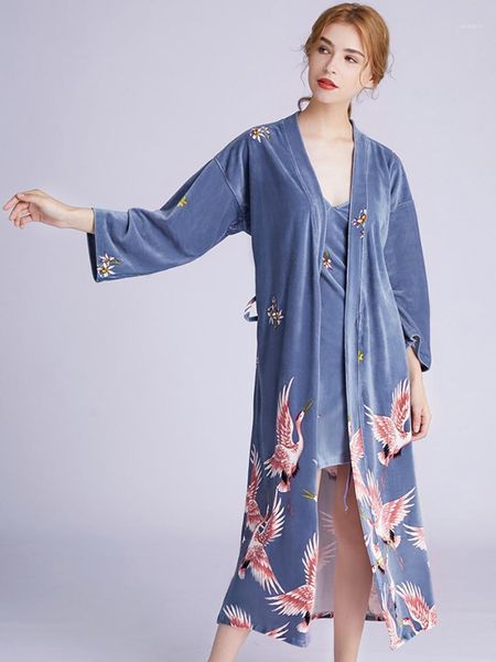 

2 pieces velvet ladies nightgown suit winter cranes sling nightdress long style comfortable warm and beautiful1, Black;red